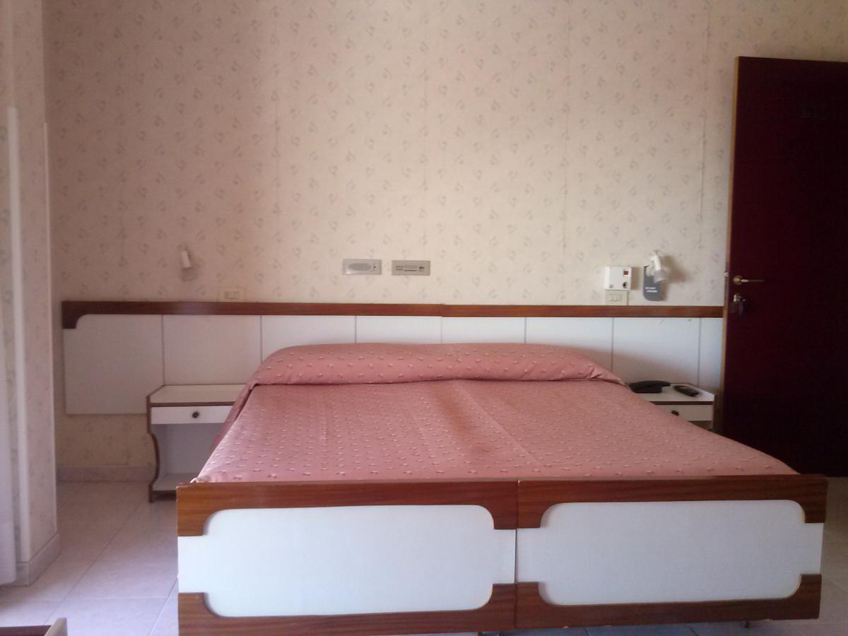 Hotel Silvi Silvi Marina Room photo